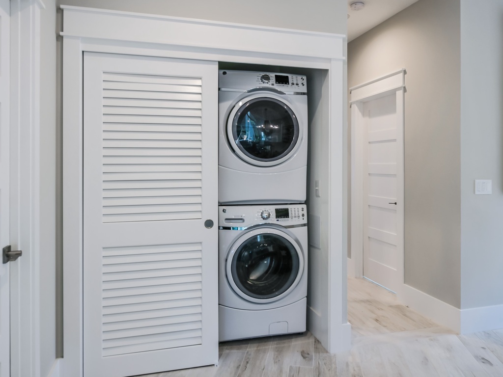 Washer/Dryer on Main Living Area