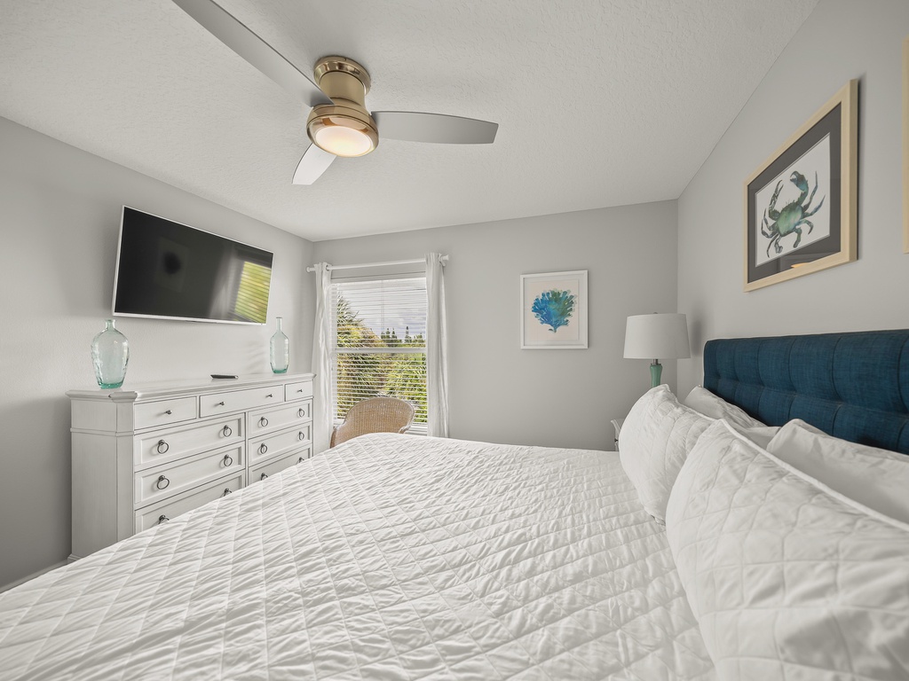 Primary Bedroom, King bed
