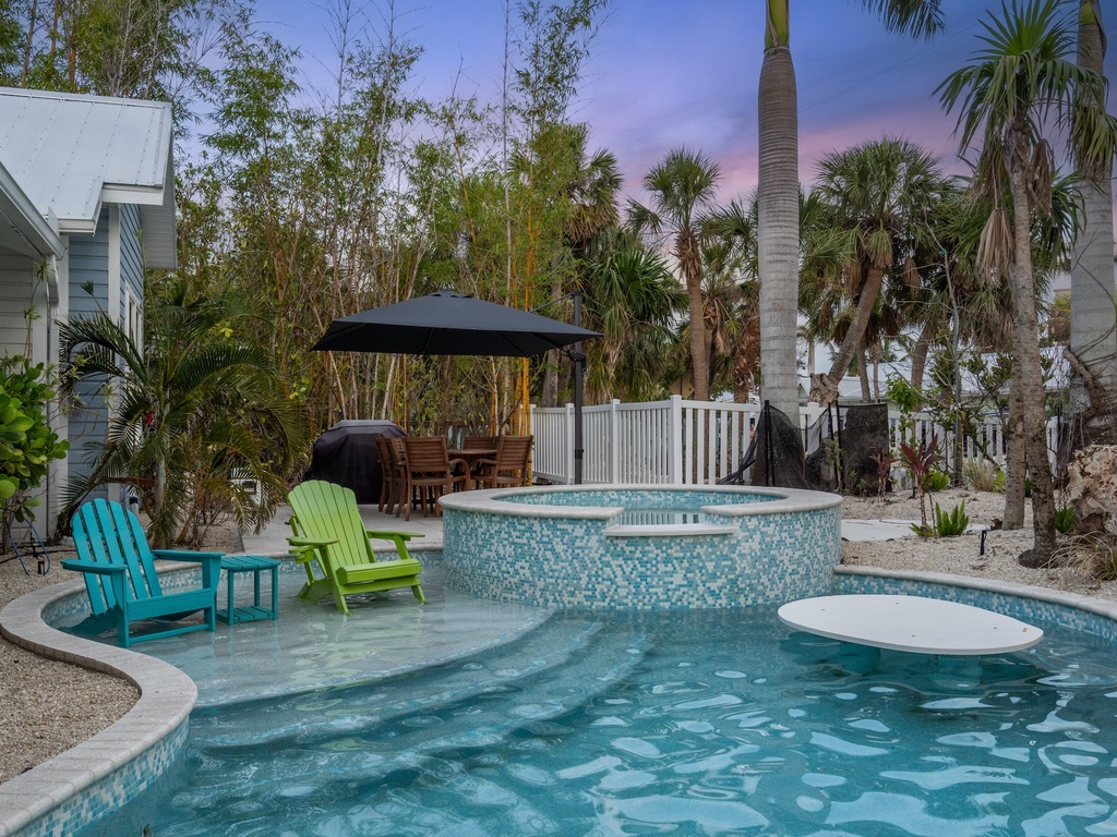 Private Spa, Swim Up Bar