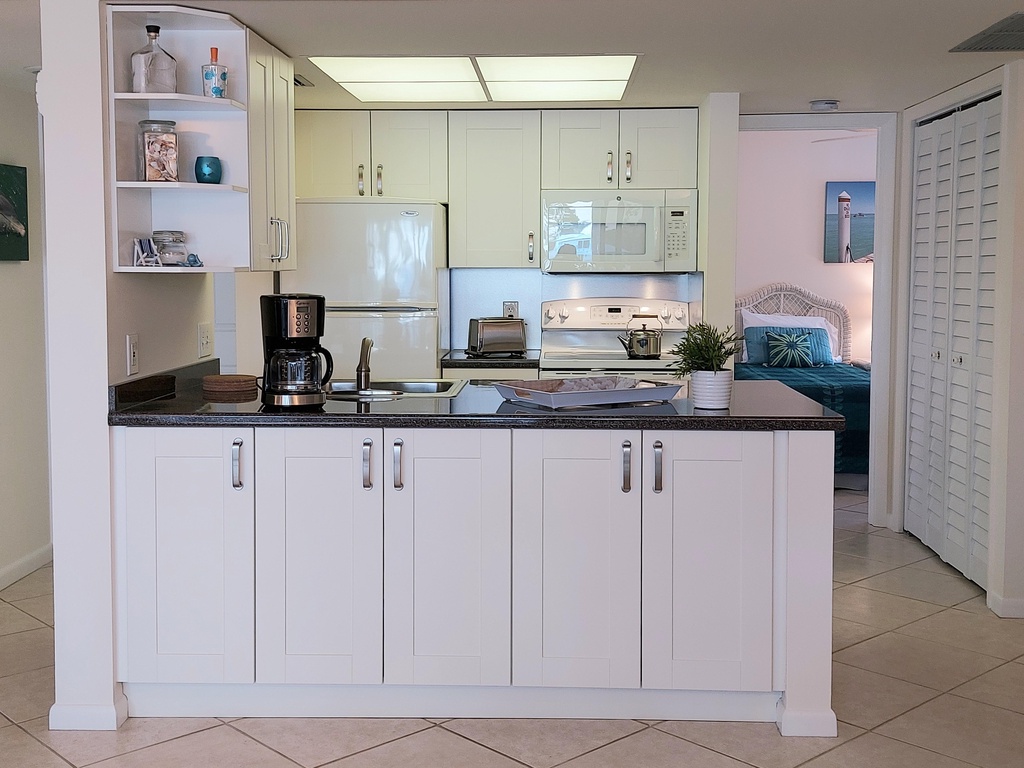 Midnight Cove II 128 Siesta Key Kitchen - Guest Bedroom 12-2022