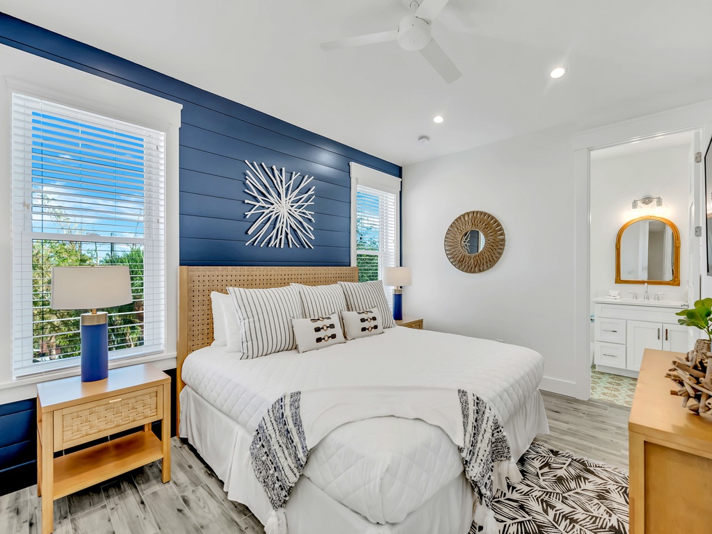 Additional Bedroom - King