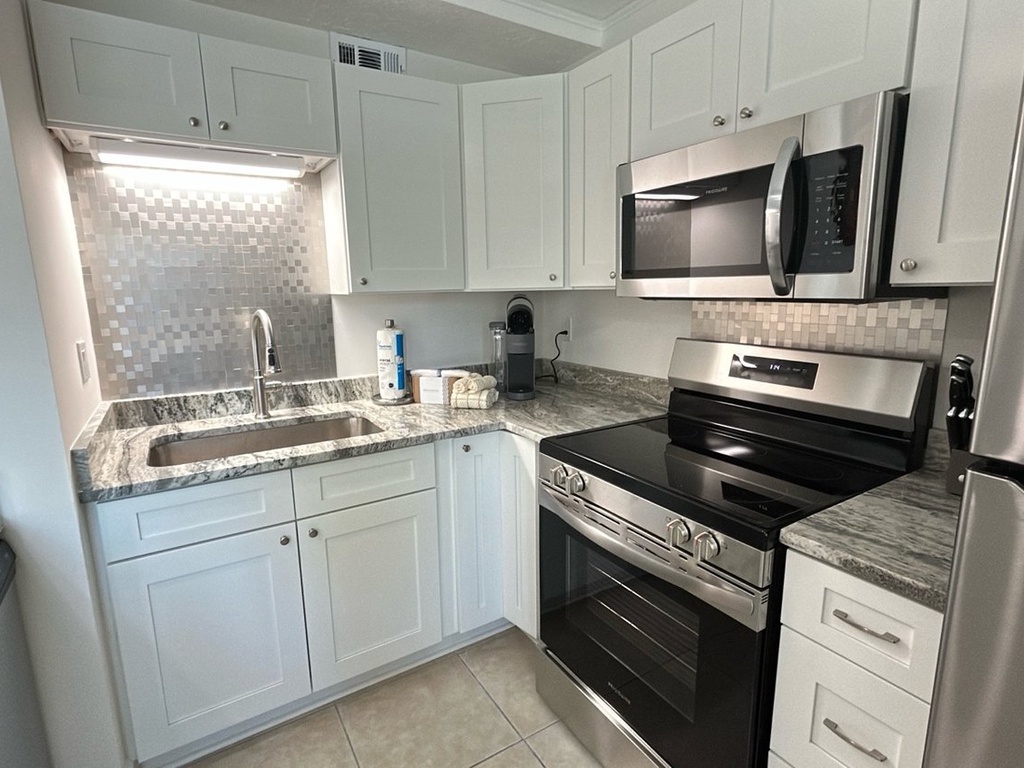Fully equipped kitchen