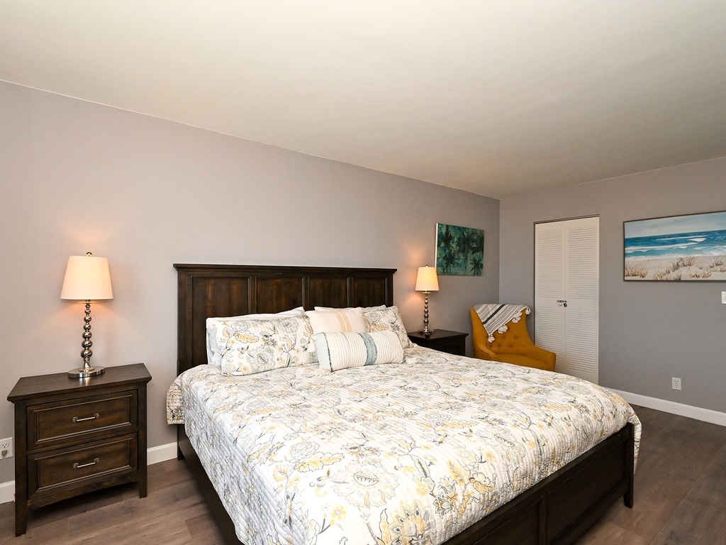 Primary Bedroom, King