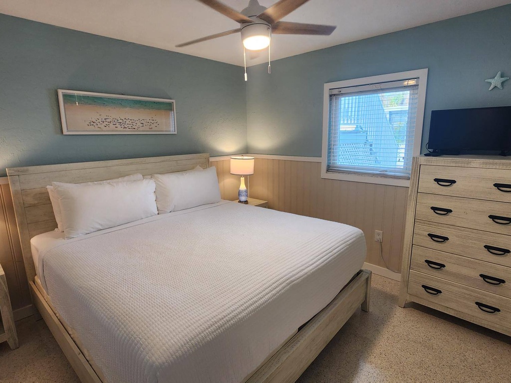 Bedroom, King