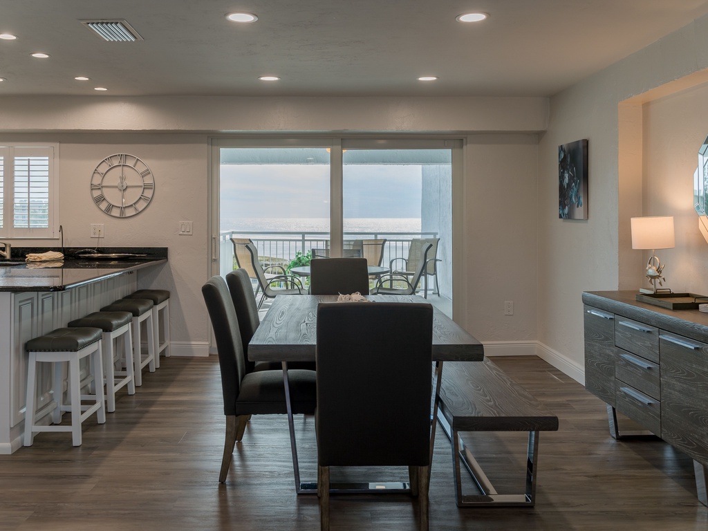 405 dining 6