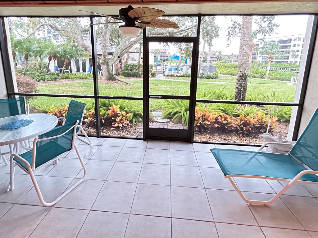 Screened in Lanai