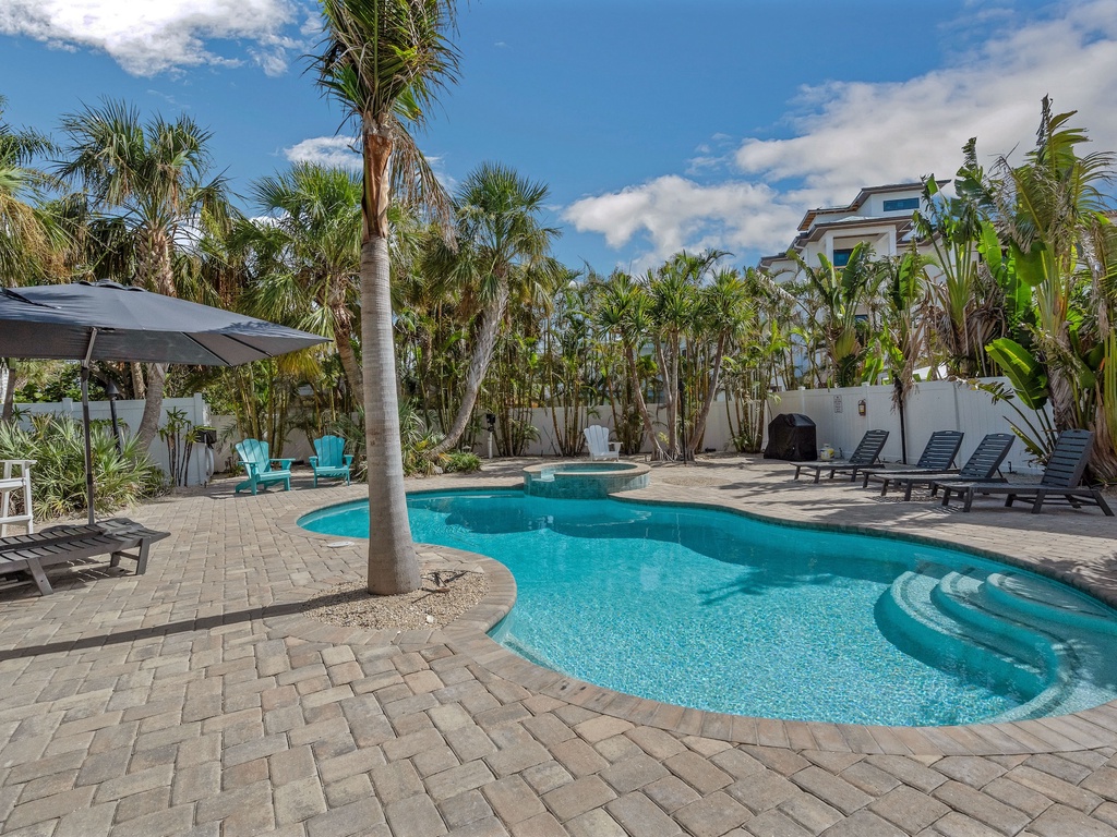 Private Pool and Spa