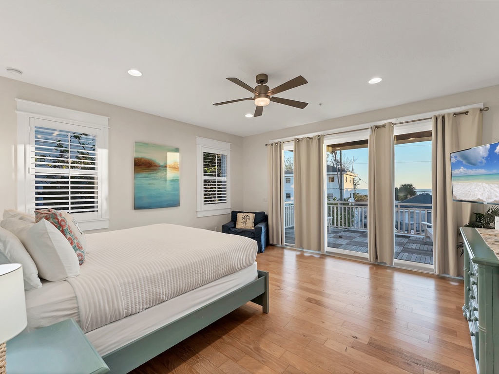 Second Bedroom, King