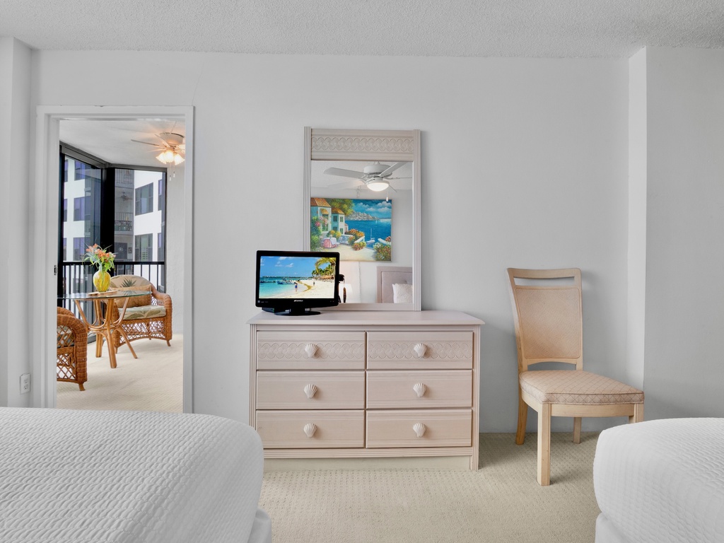 Harbor Towers Unit 525 by Tropical Sands Accommodations