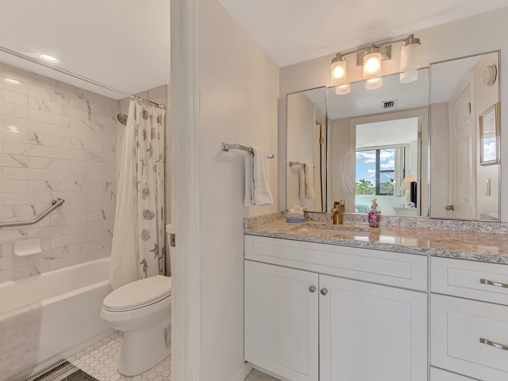 Full Bathroom