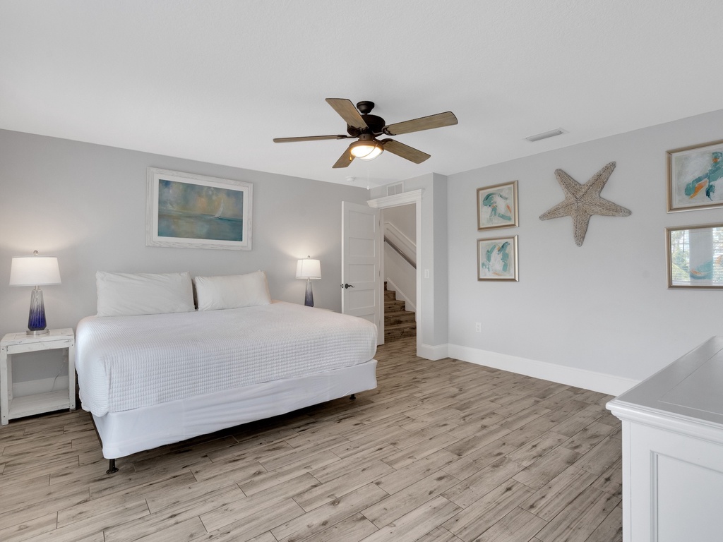 Second Bedroom, King