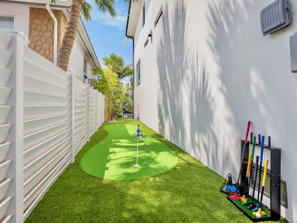 Backyard Putting Green