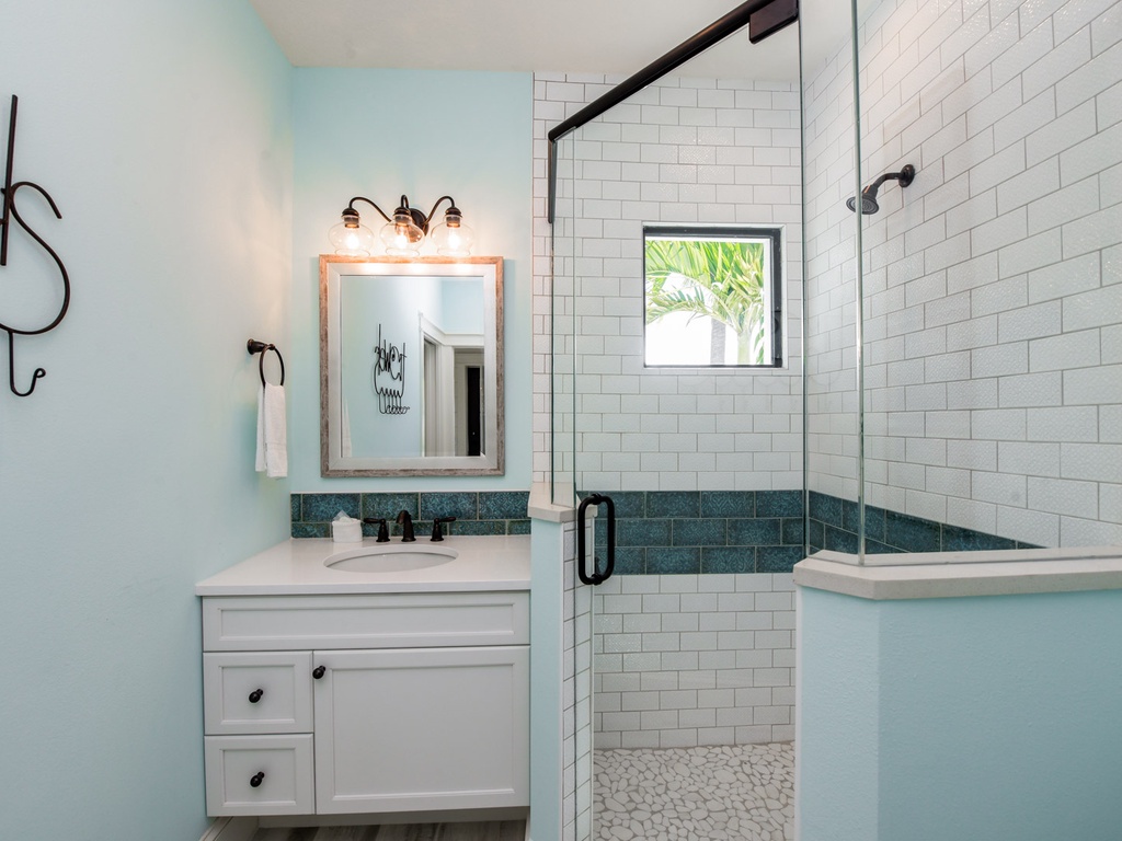 Second Bathroom, Ensuite with Hall access
