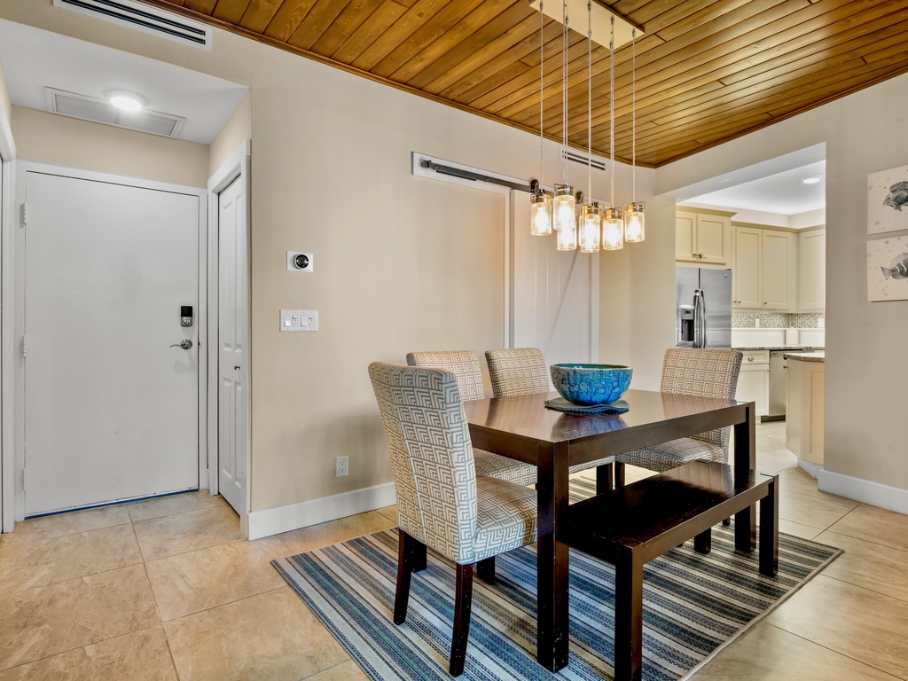 Harbor Towers 111 by Tropical Sands Accommodations