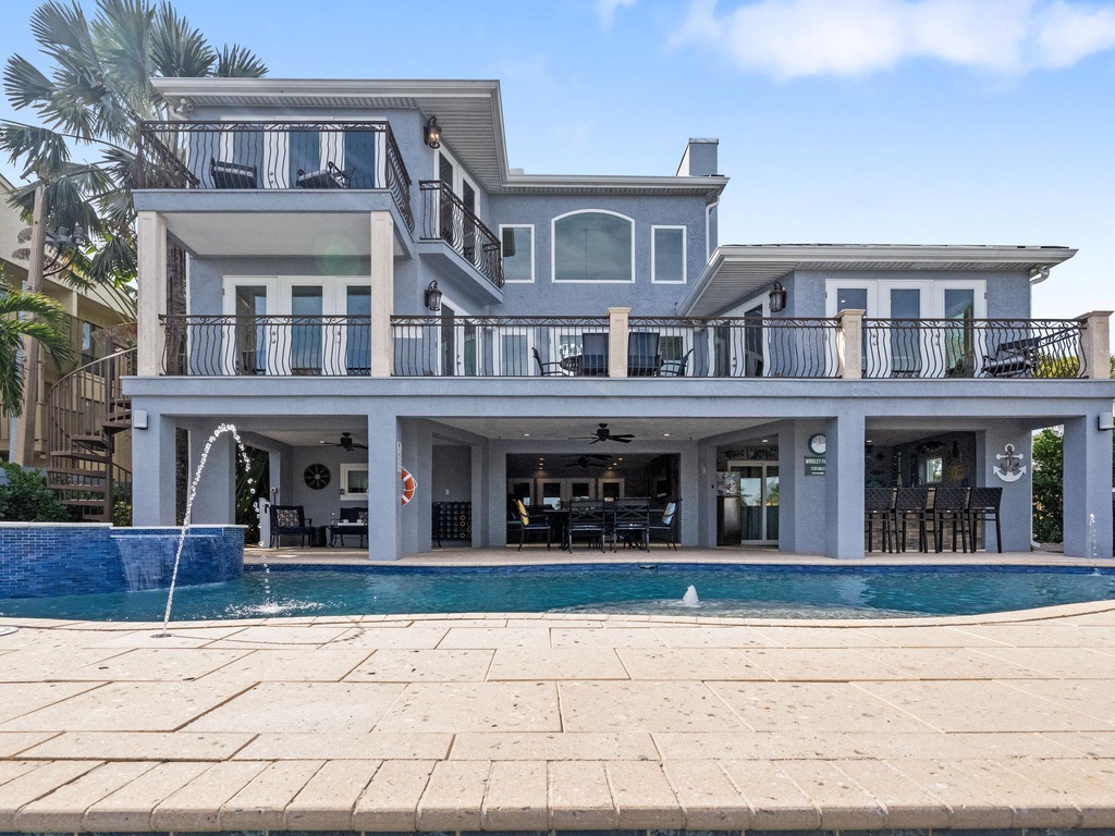 Private Pool and Spa