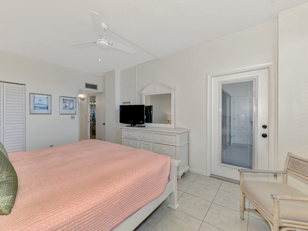 Primary Bedroom, King