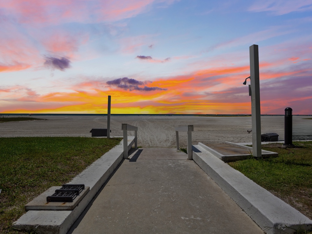 Jamaica Royale - Tropical Sands Accommodations