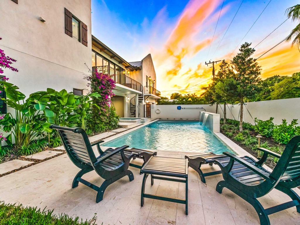 Private poolside loungers for sunbathing!