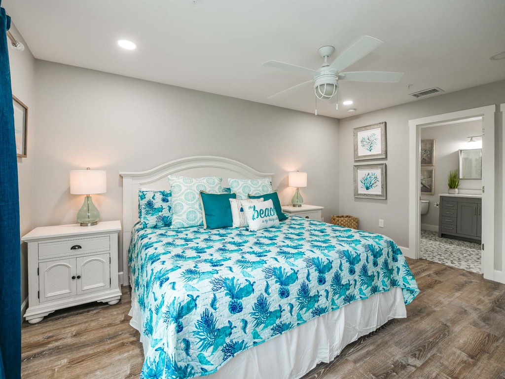 East Unit - Primary Bedroom - King