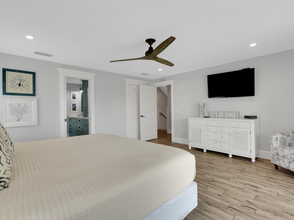 Primary Bedroom, King