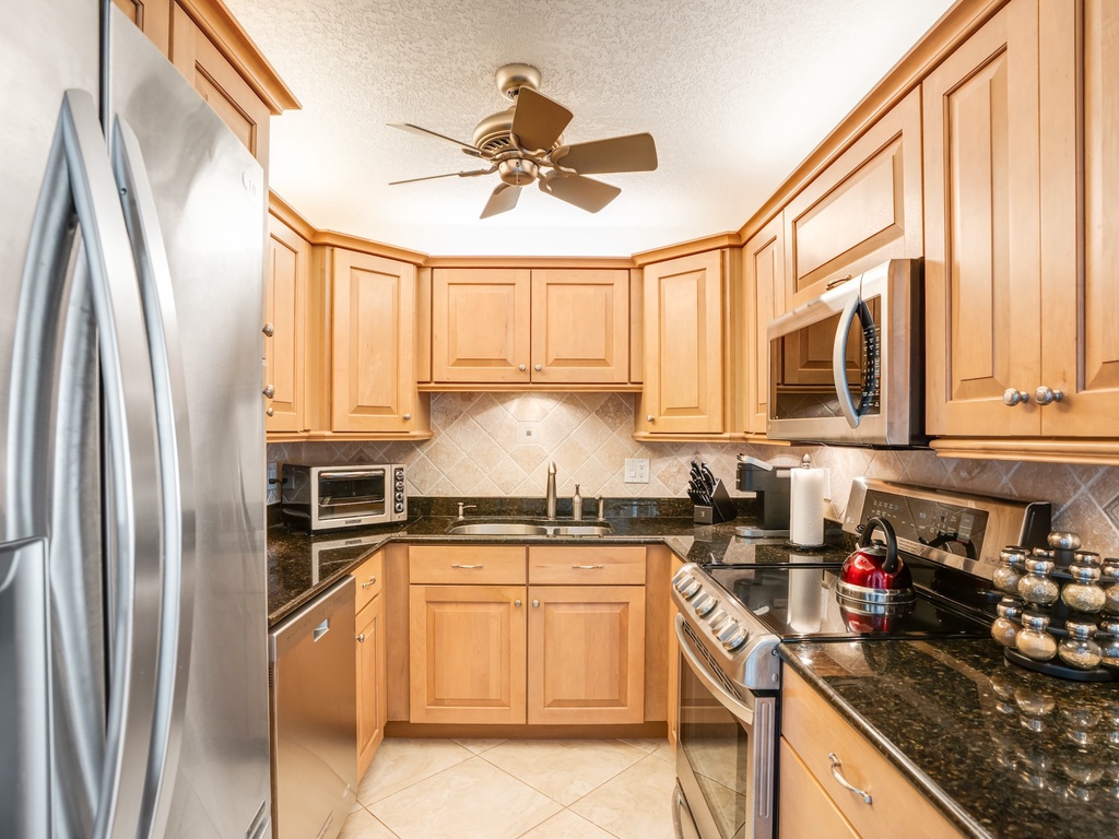 Harbor Towers Unit 330 by Tropical Sands Accommodations