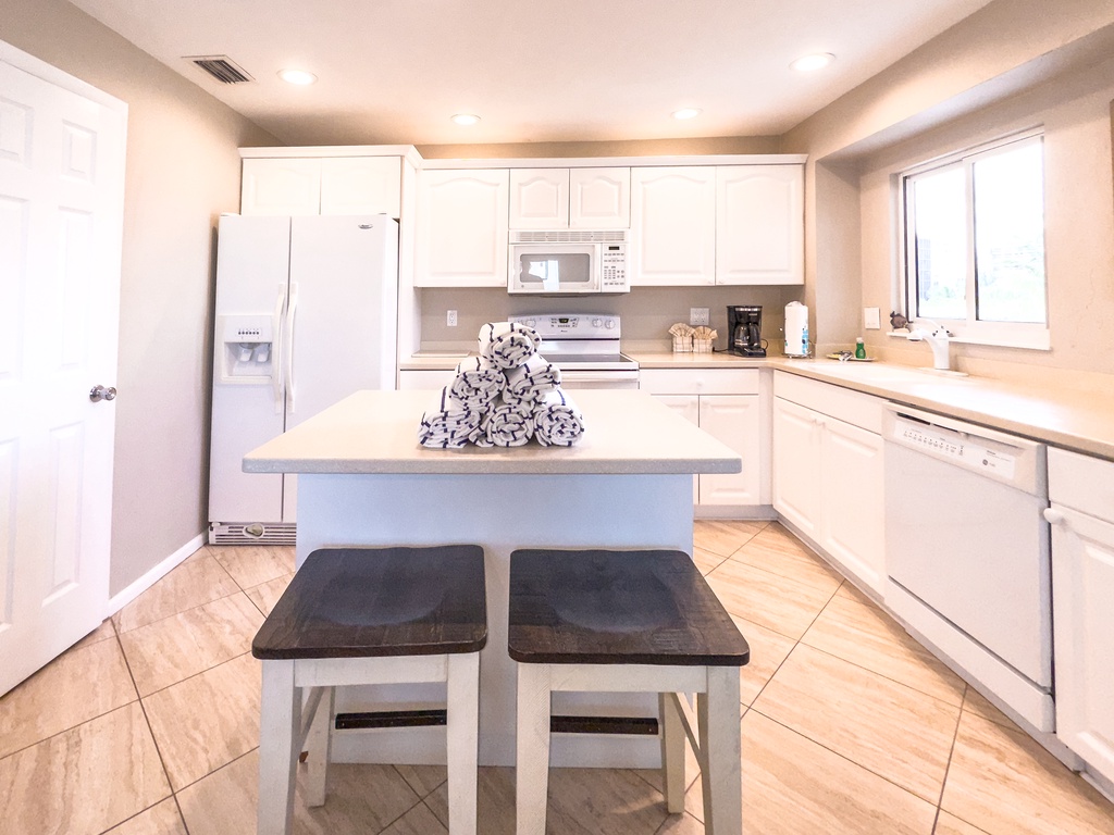 301 kitchen 1