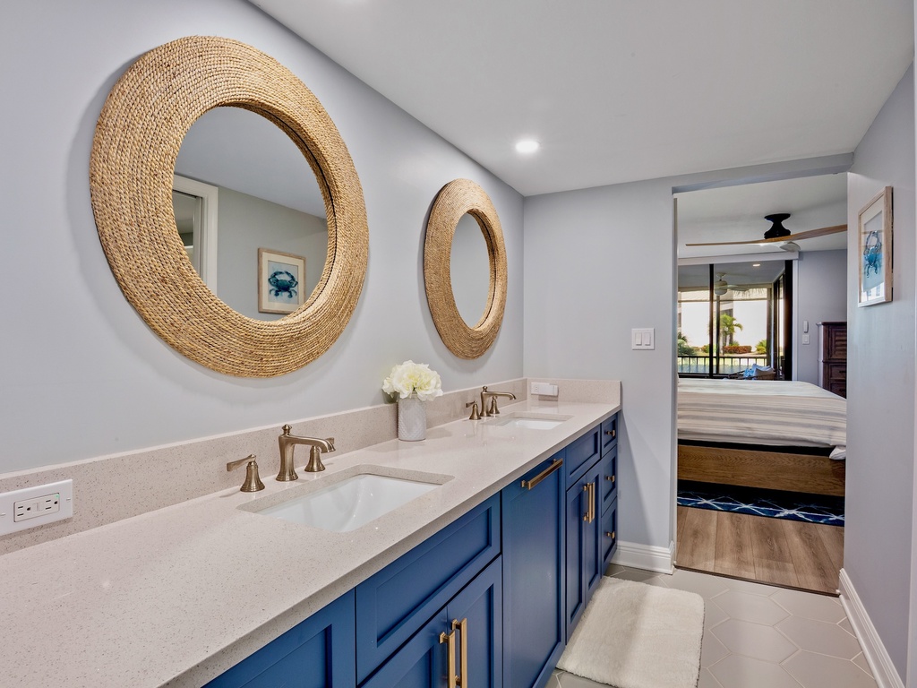 Gulf and Bay Club B110 by Tropical Sands Accommodations