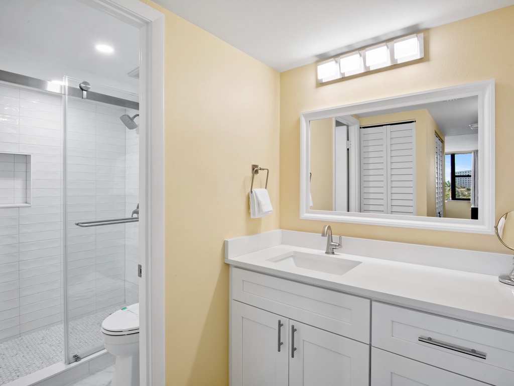 Primary Bathroom, Ensuite