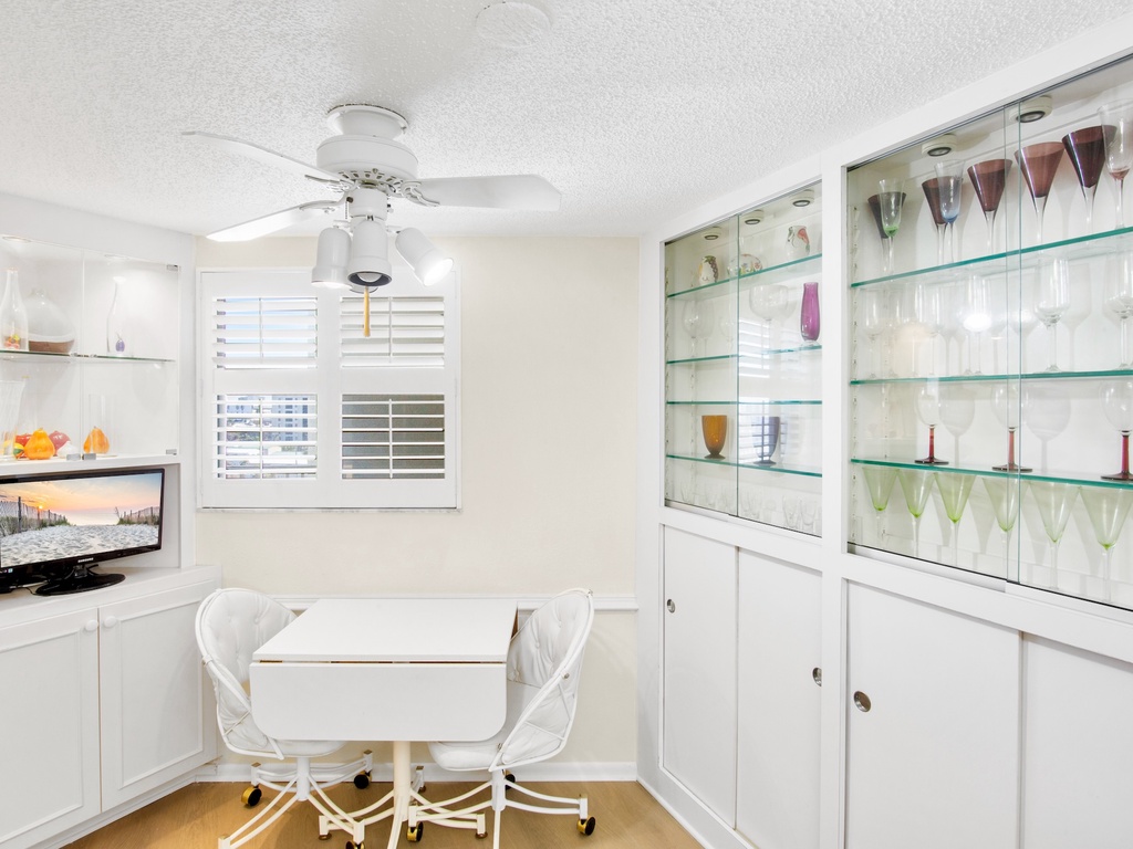 Breakfast Nook