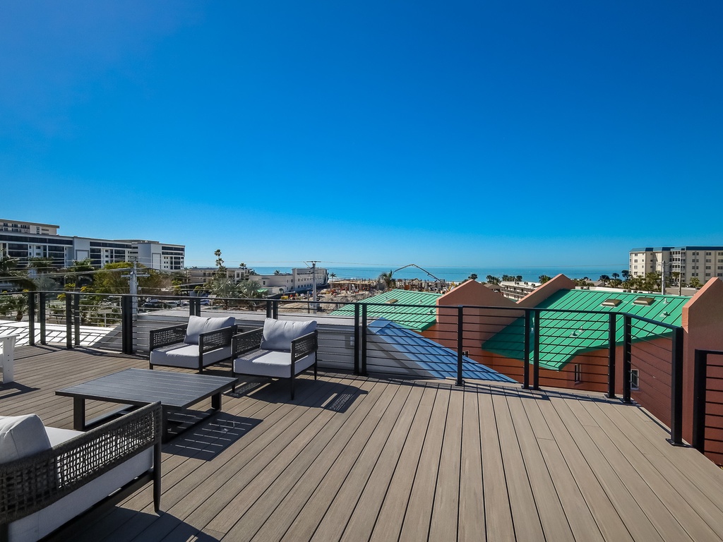 Rooftop Deck