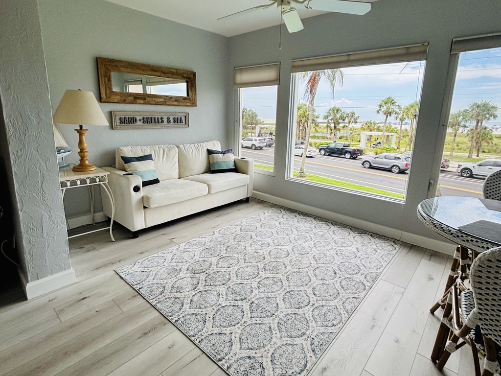 Seating and Dining with Views