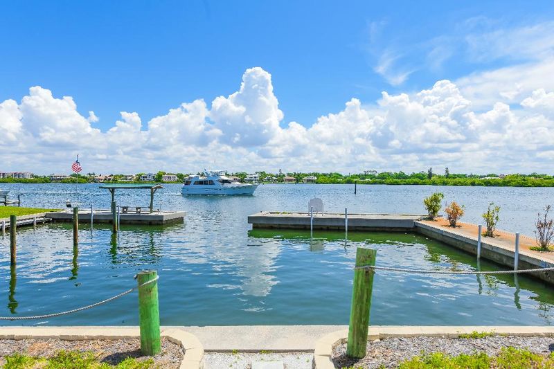 Community fishing pier