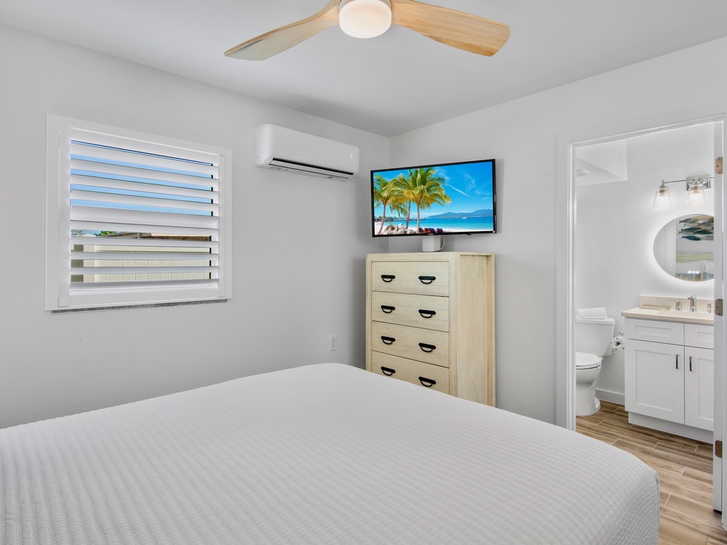 Primary Bedroom - QueenOutdoor