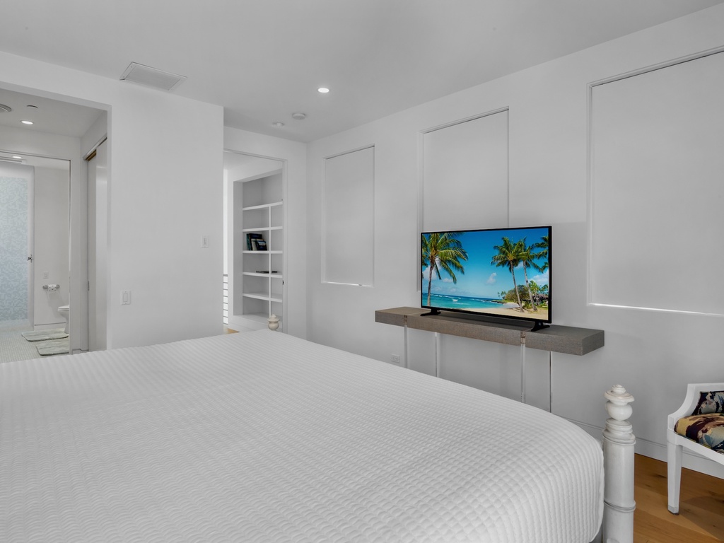 Third Bedroom, King
