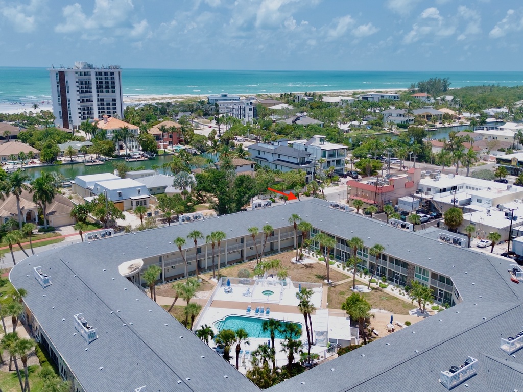 Lido Beach Oasis by Tropical Sands Accommodations