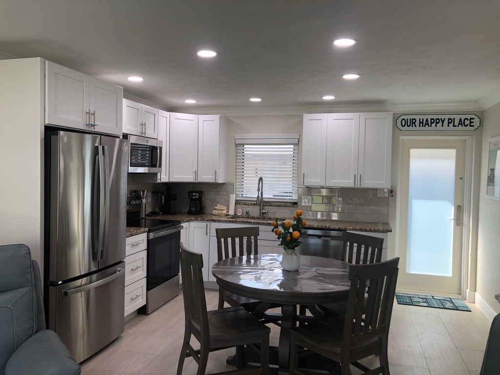 059 kitchen 2