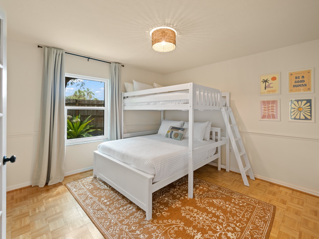Third Bedroom - Twin/Full Bunk