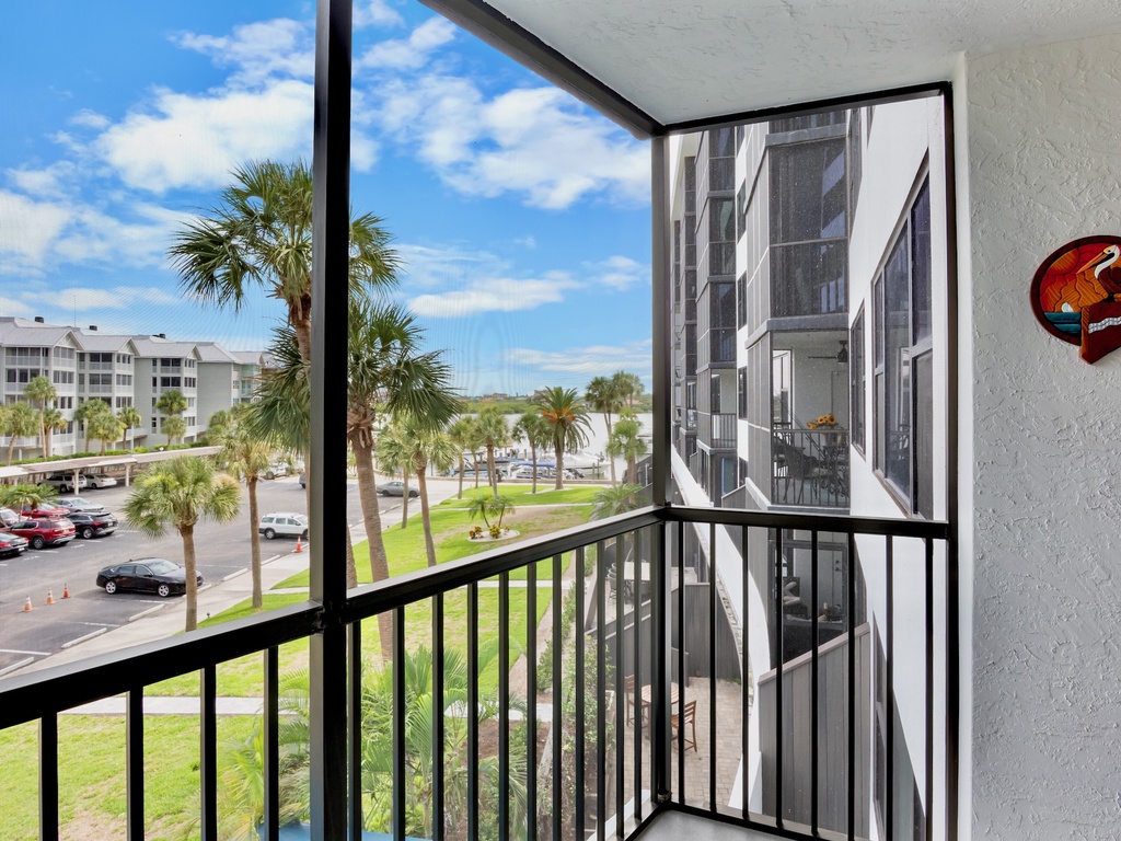 Harbor Towers Unit 312 by Tropical Sands Accommodations