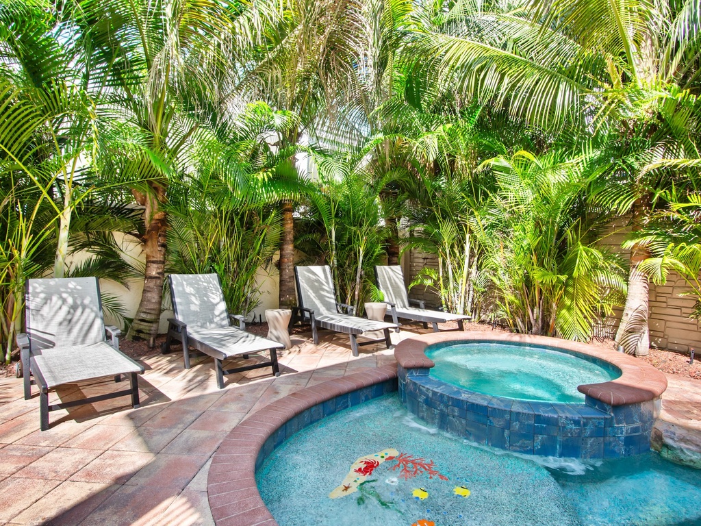 Poolside Loungers