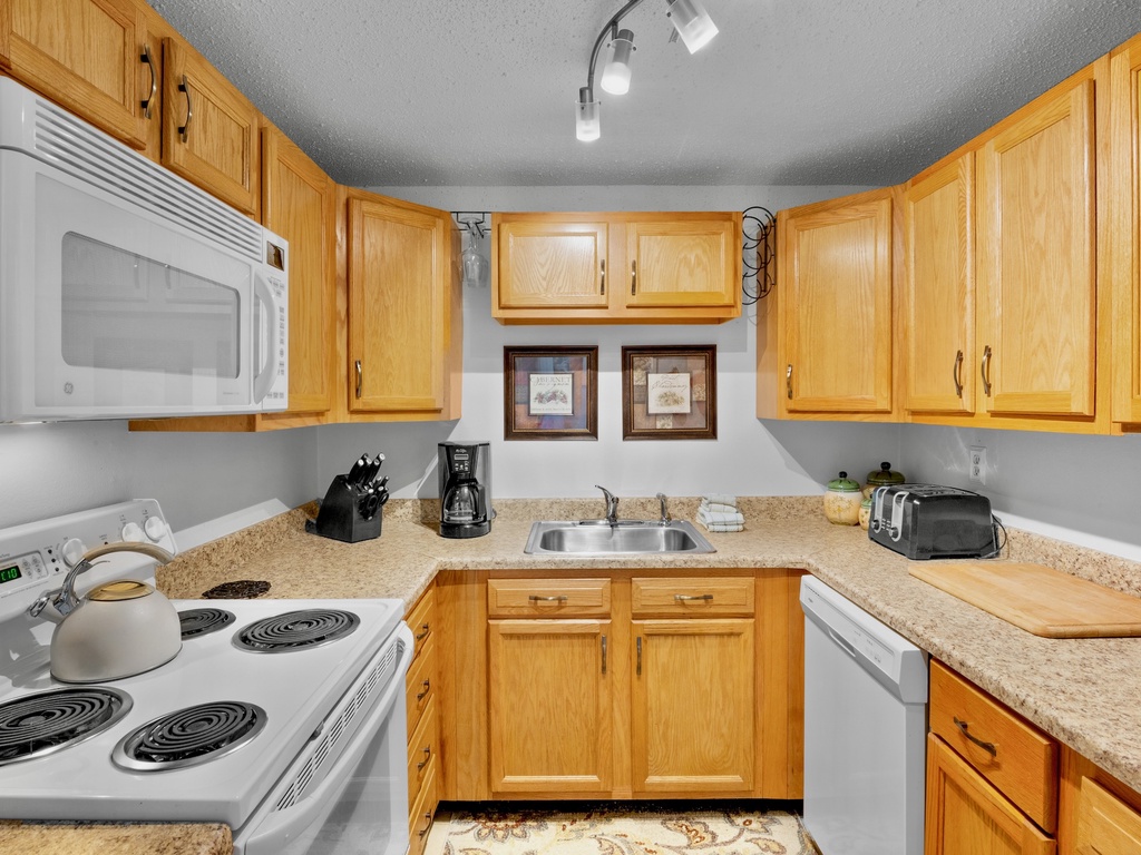 Harbor Towers Unit 525 by Tropical Sands Accommodations