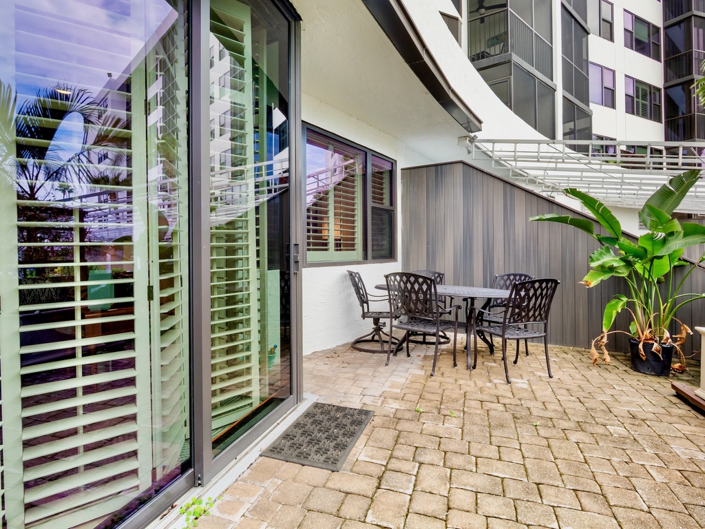 Harbor Towers 111 by Tropical Sands Accommodations