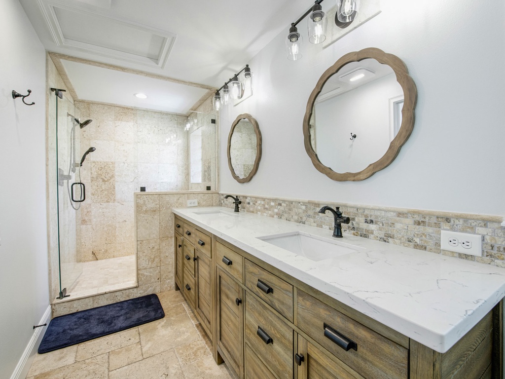 Primary Bedroom, Ensuite Bathroom