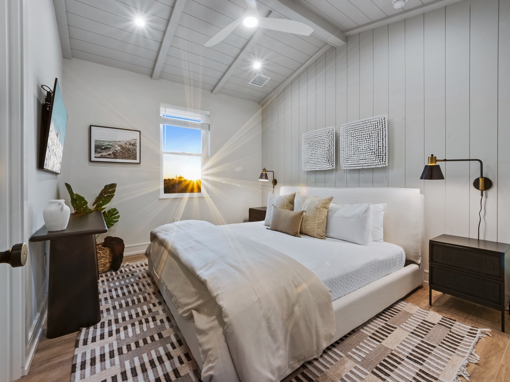Fifth Bedroom - King