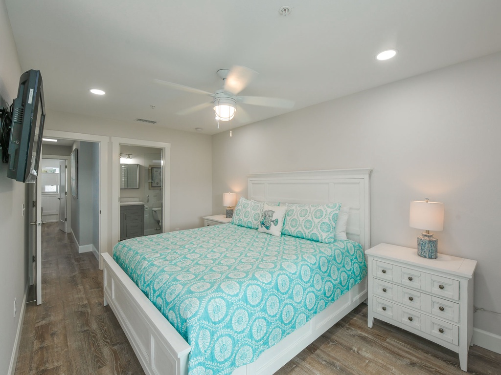 West Unit - Primary Bedroom - King