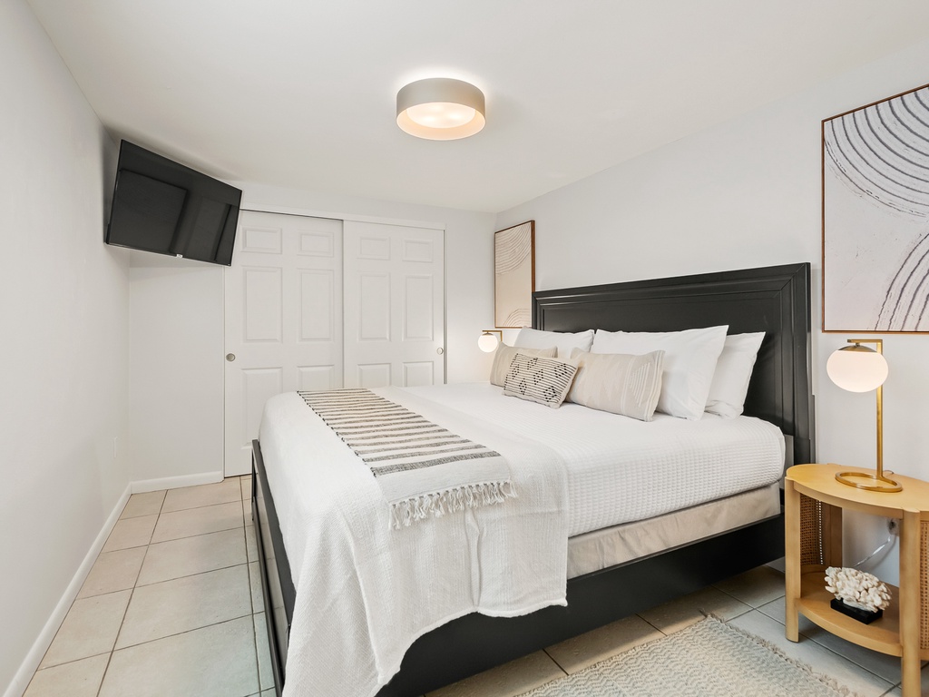 Primary Bedroom - King