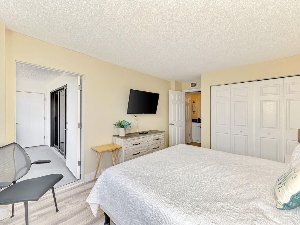Primary Bedroom, King