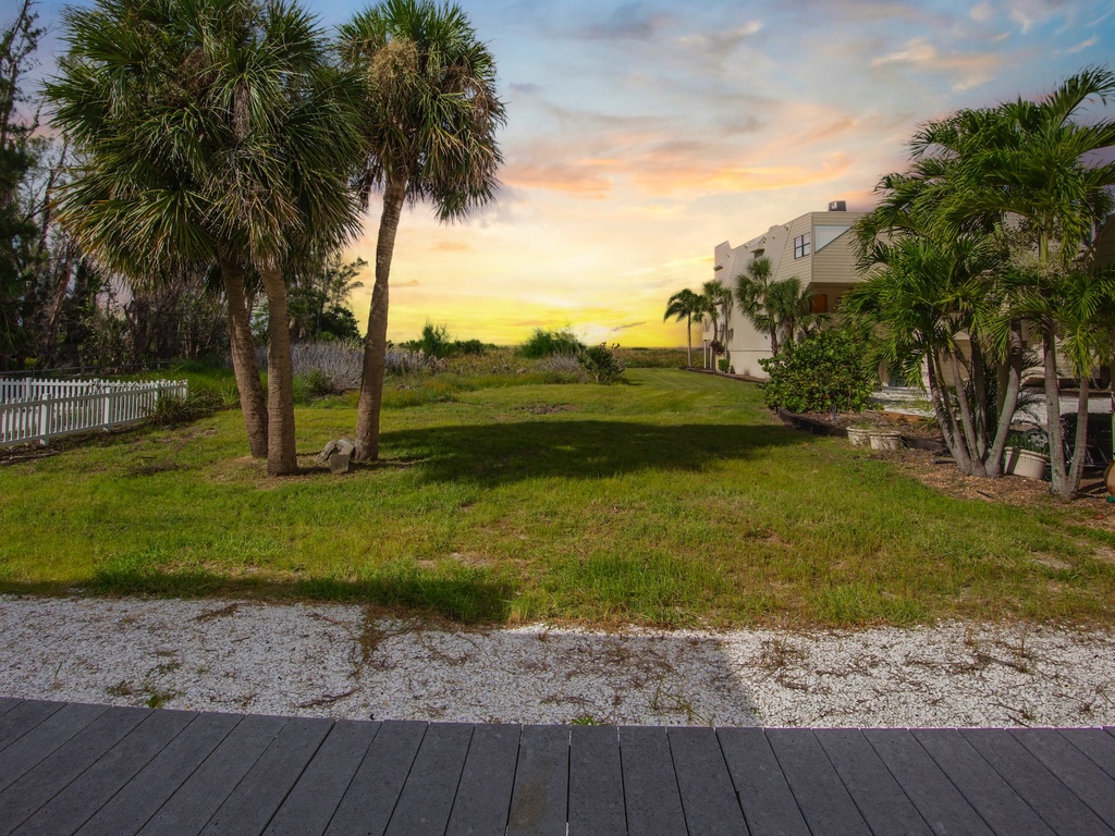 Coastal Cottage by Tropical Sands Accommodations