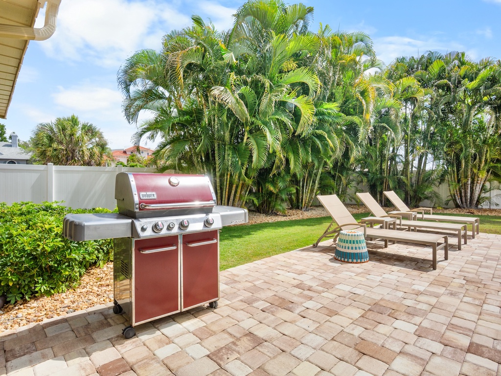 Outdoor Grill with Lounge Seating