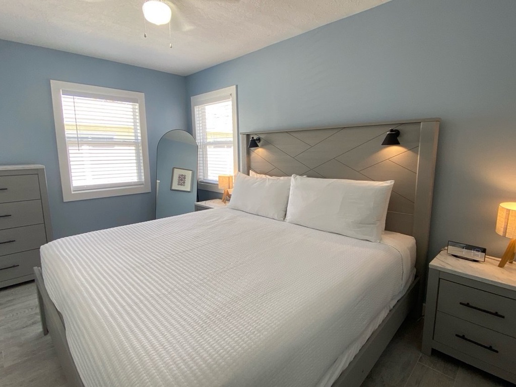 Second Bedroom, King bed