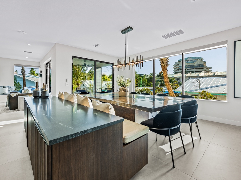 Central island great for meal prep